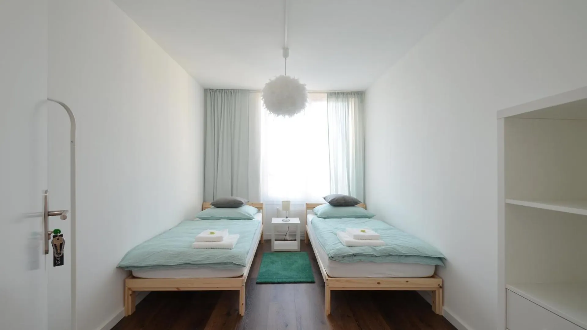 3 Bathroom, Rhapsody In Roof, Penthouse München Apartman